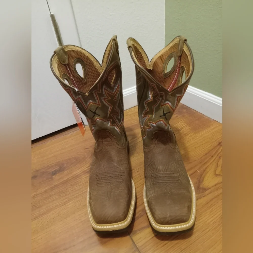 Twisted X size 10