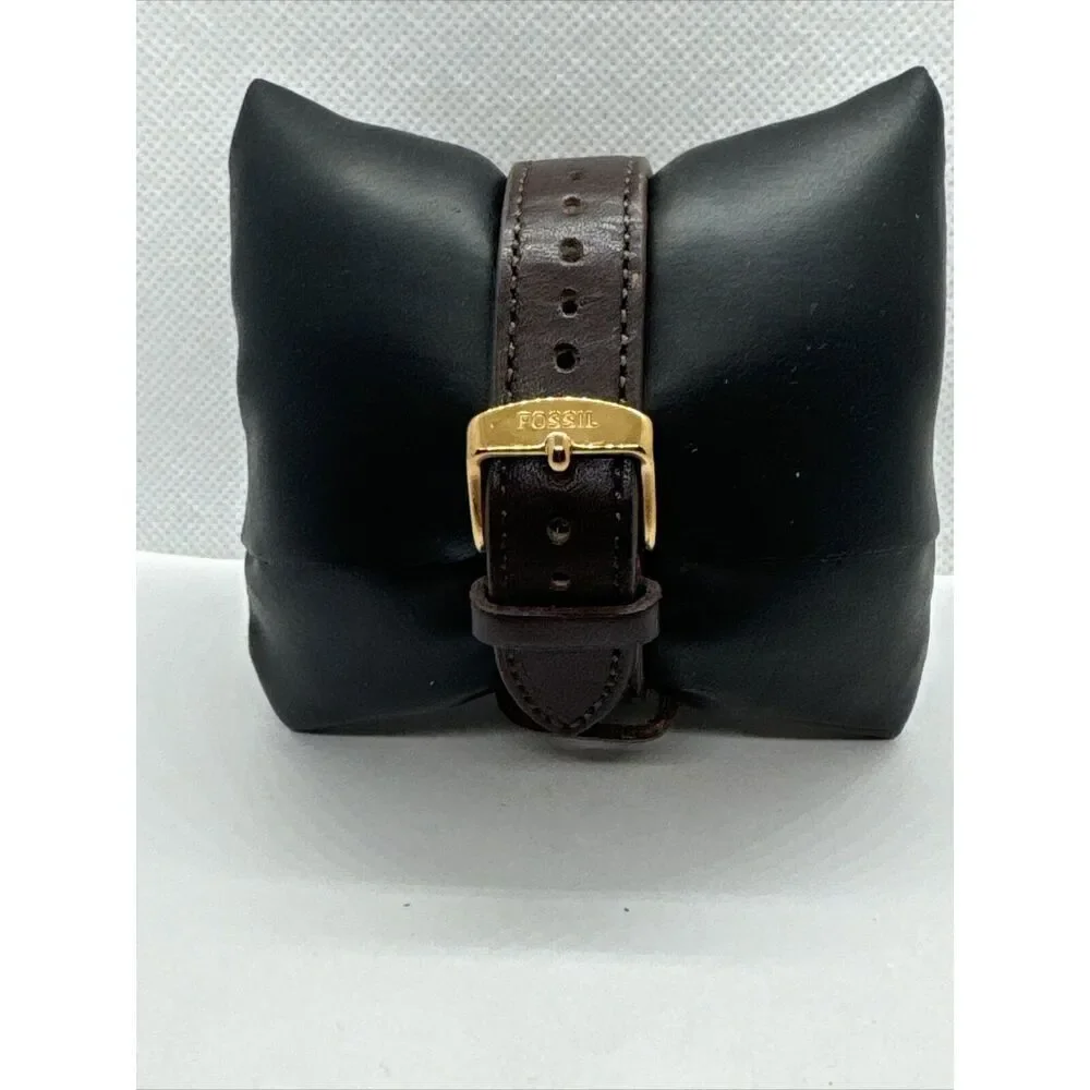 Unbranded fossil chelsey