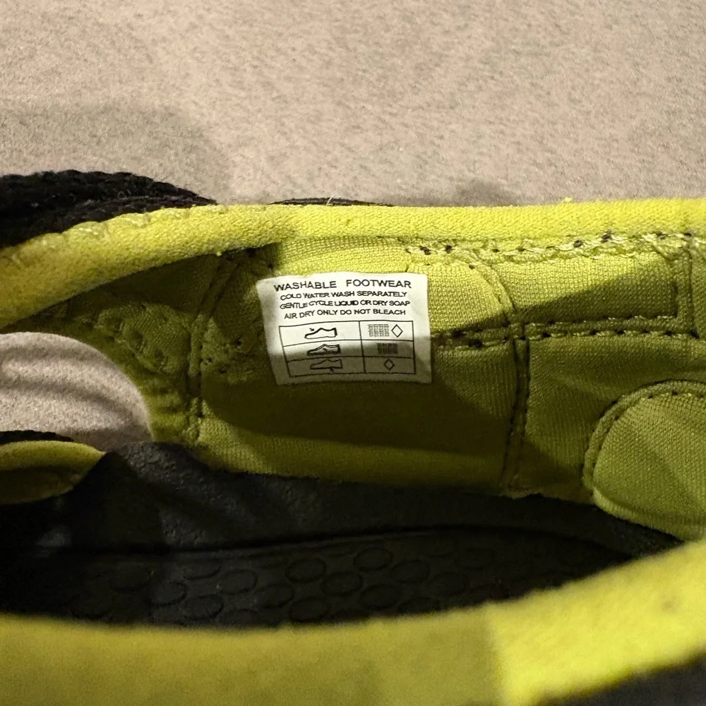 Keen Big Kid‎ Newport H2 Sandal Black Lime Green Outdoor Adventure Size 5