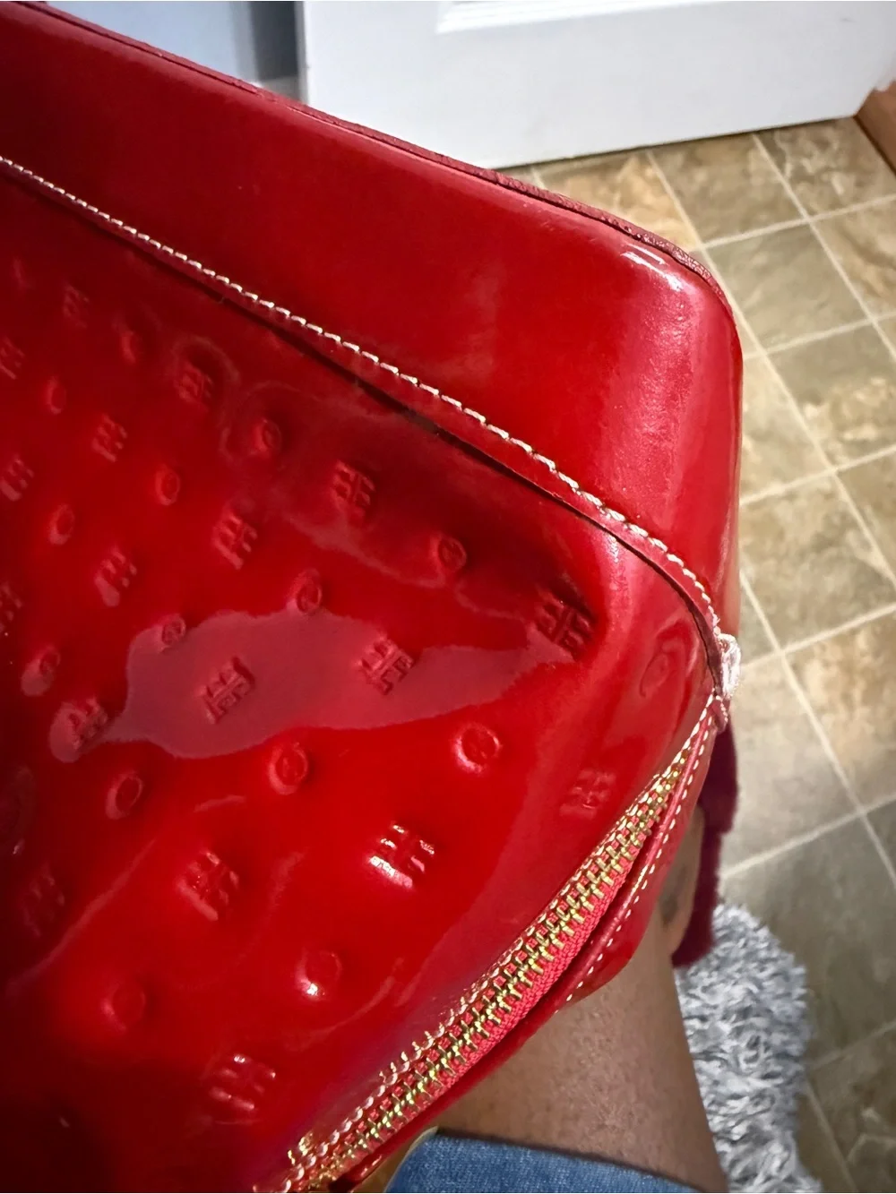 Arcadia glossy red