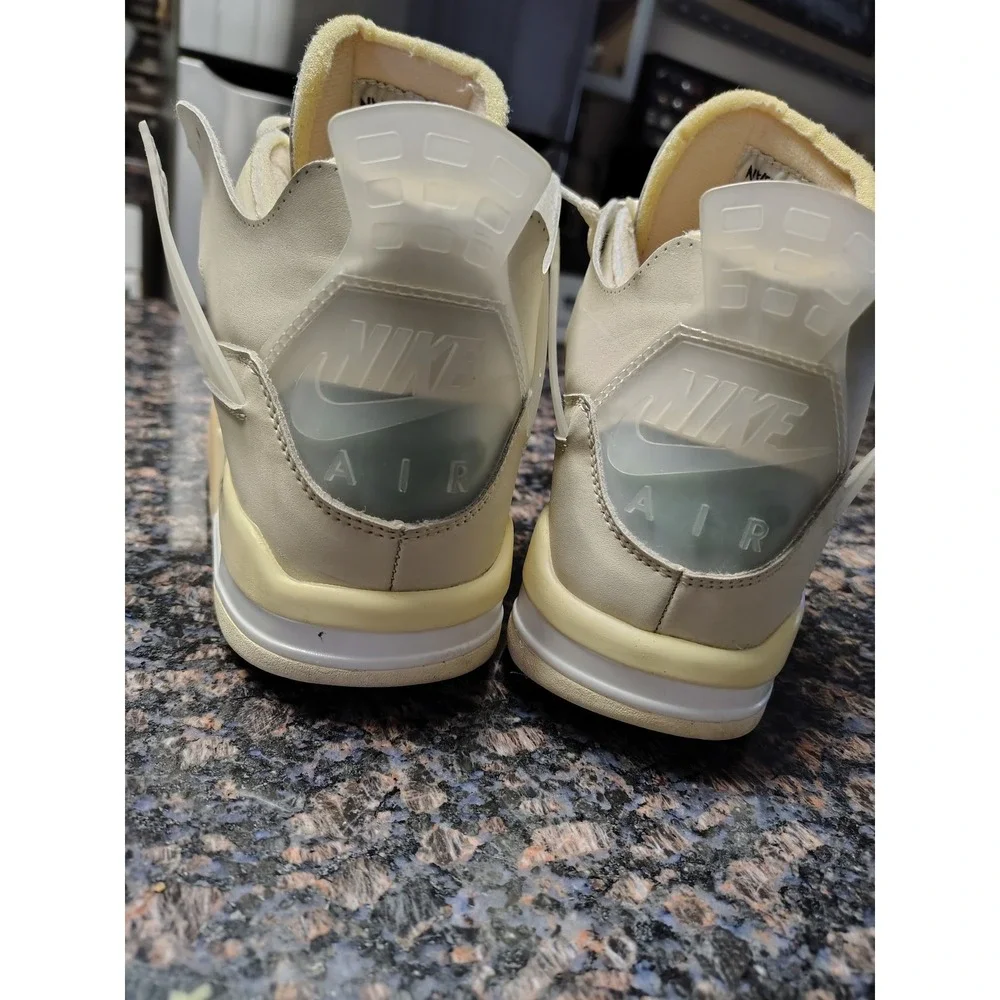 Jordan retro off