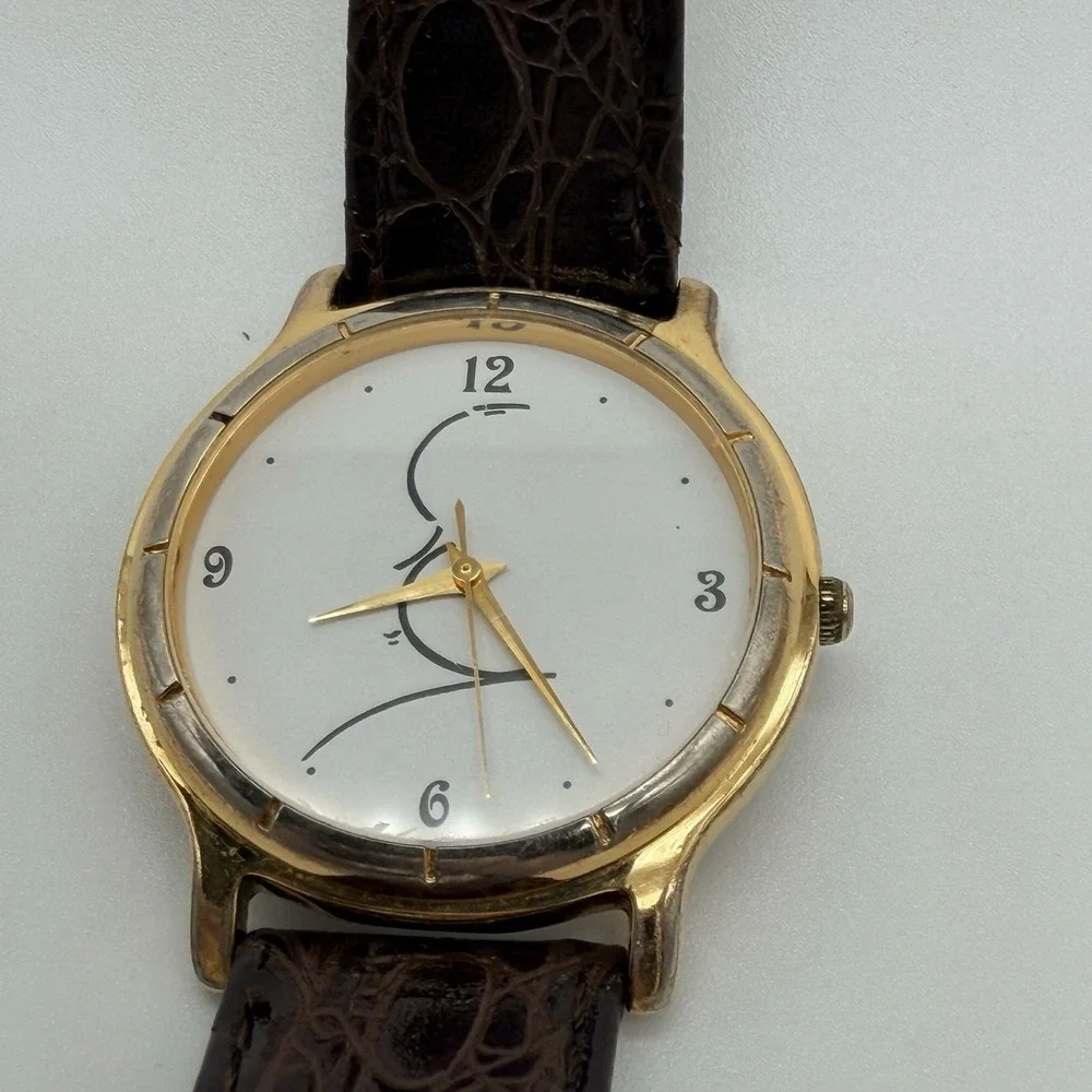 Alfred Hitchcock‎ Logo Image Watches Inc California Japan Movt Gold Tone Watch