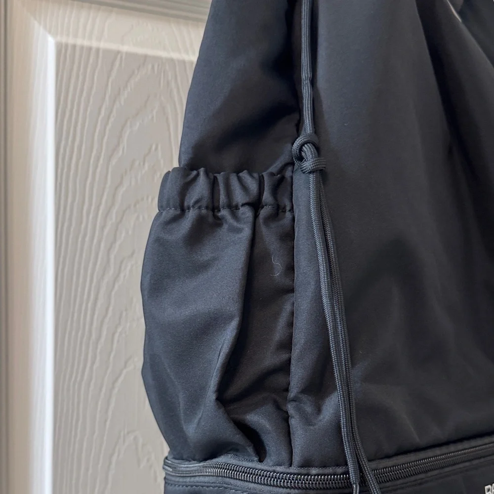 Beyond Yoga sleek black
