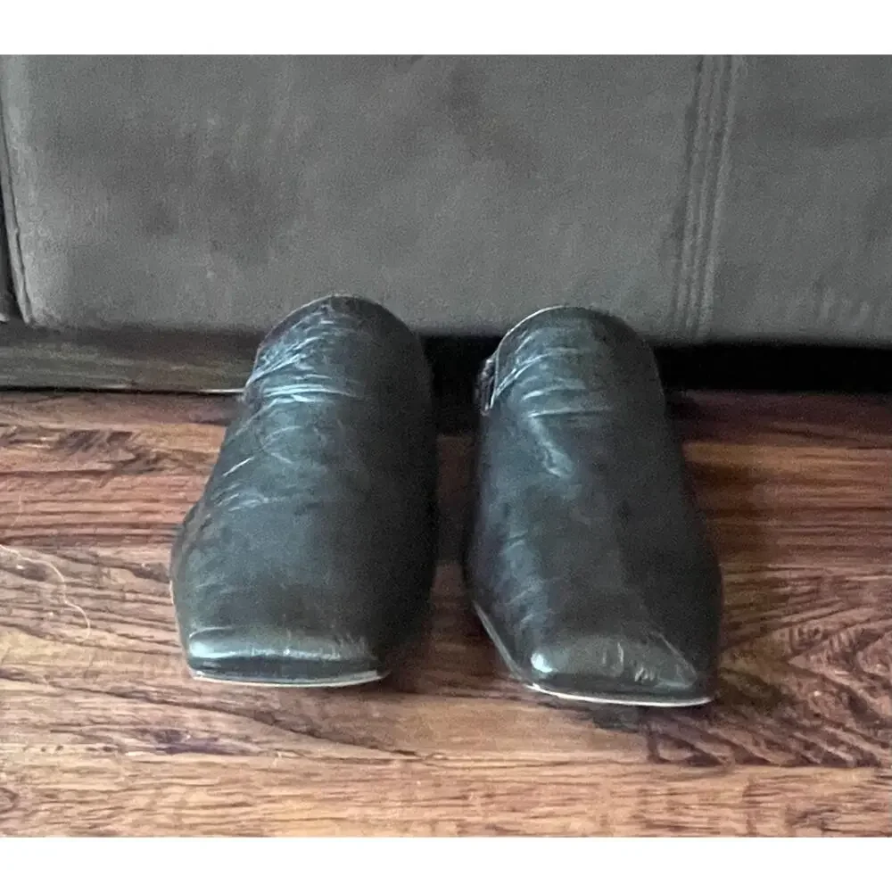 Bottega Veneta $1 095