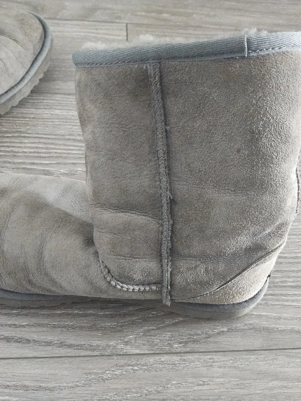 UGG authentic short