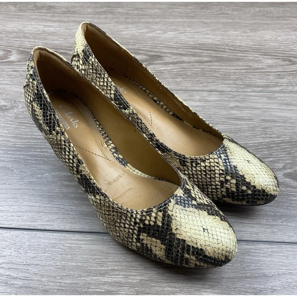 Clarks Women's Snakeprint Wedge Heels Multicolor Size 8.5 M‎