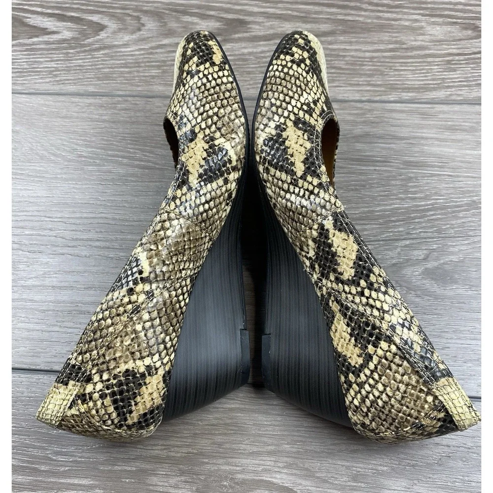 Clarks women snakeprint