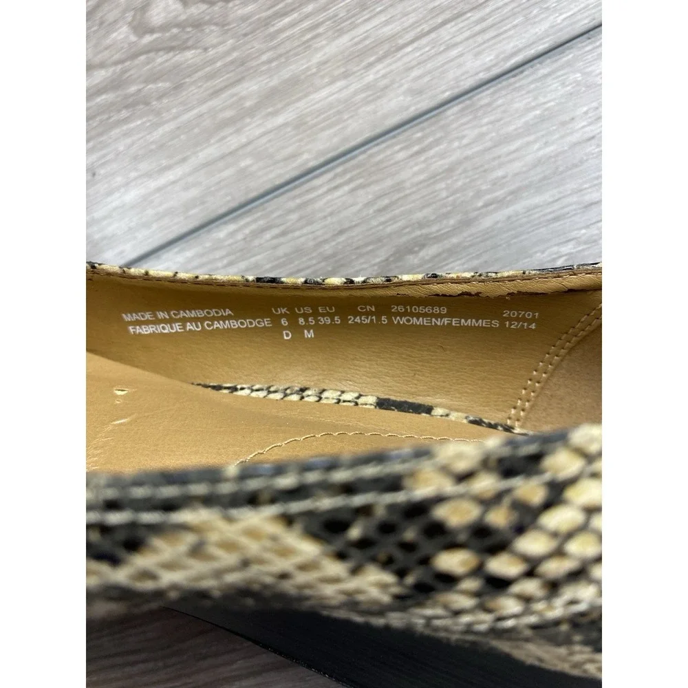 Clarks women snakeprint