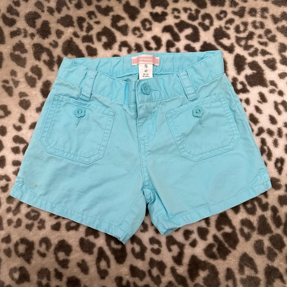 Old Navy Shorts in Blue Size 4T