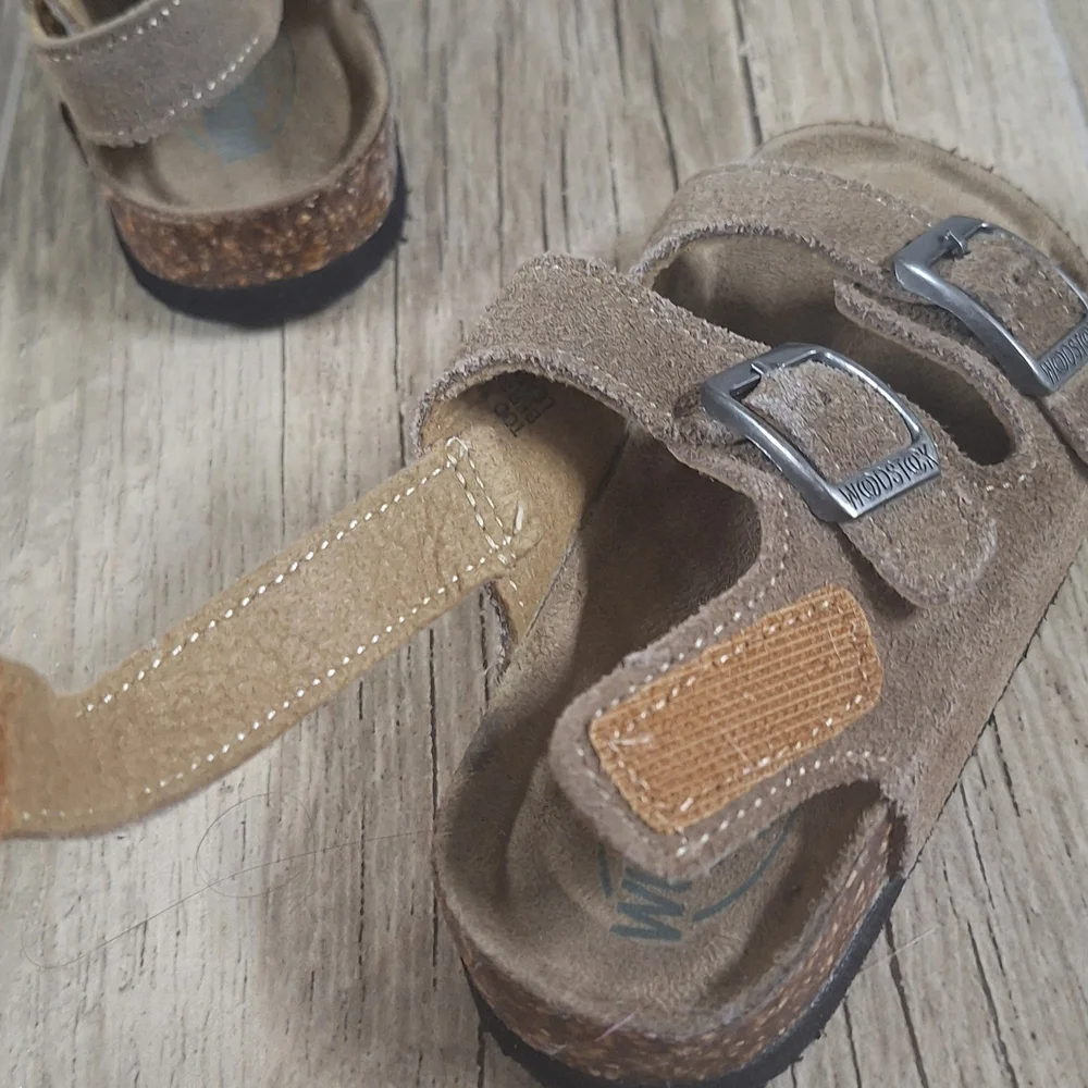 Woodstock Leather Kids Tan Sandals with Buckle Straps & Hook& Loop Sz. 8
