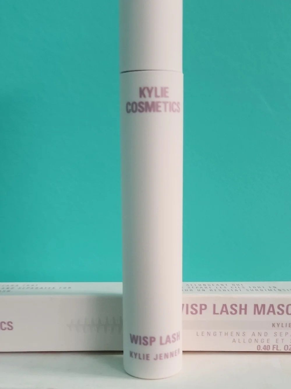 Kylie Cosmetics elegant white