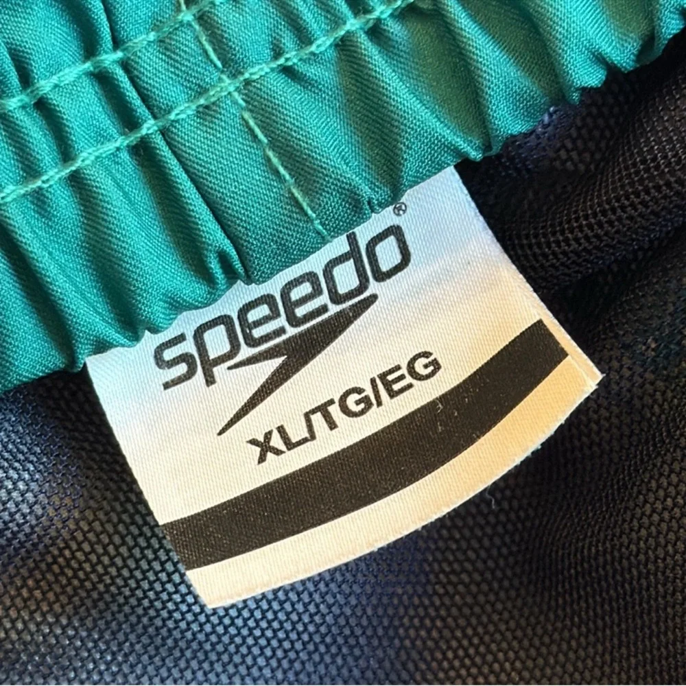 Speedo Men’s XL Swim Trunks Blue Teal Striped Board Shorts Quick Dry