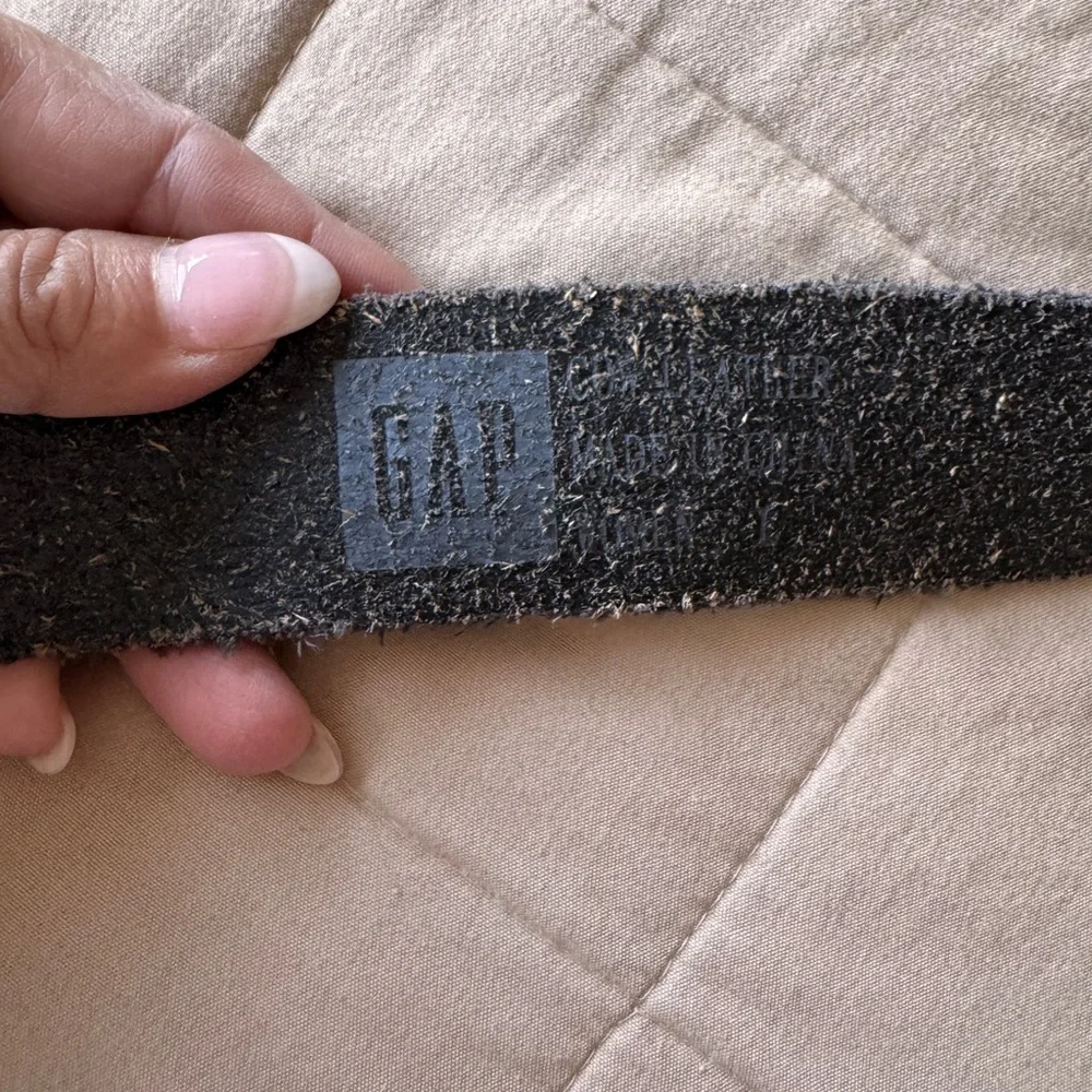 GAP stylish dark