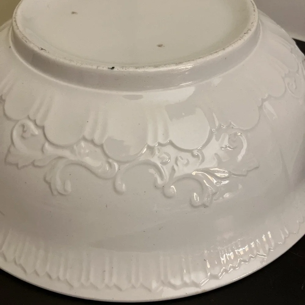The Unbranded Brand bird bath