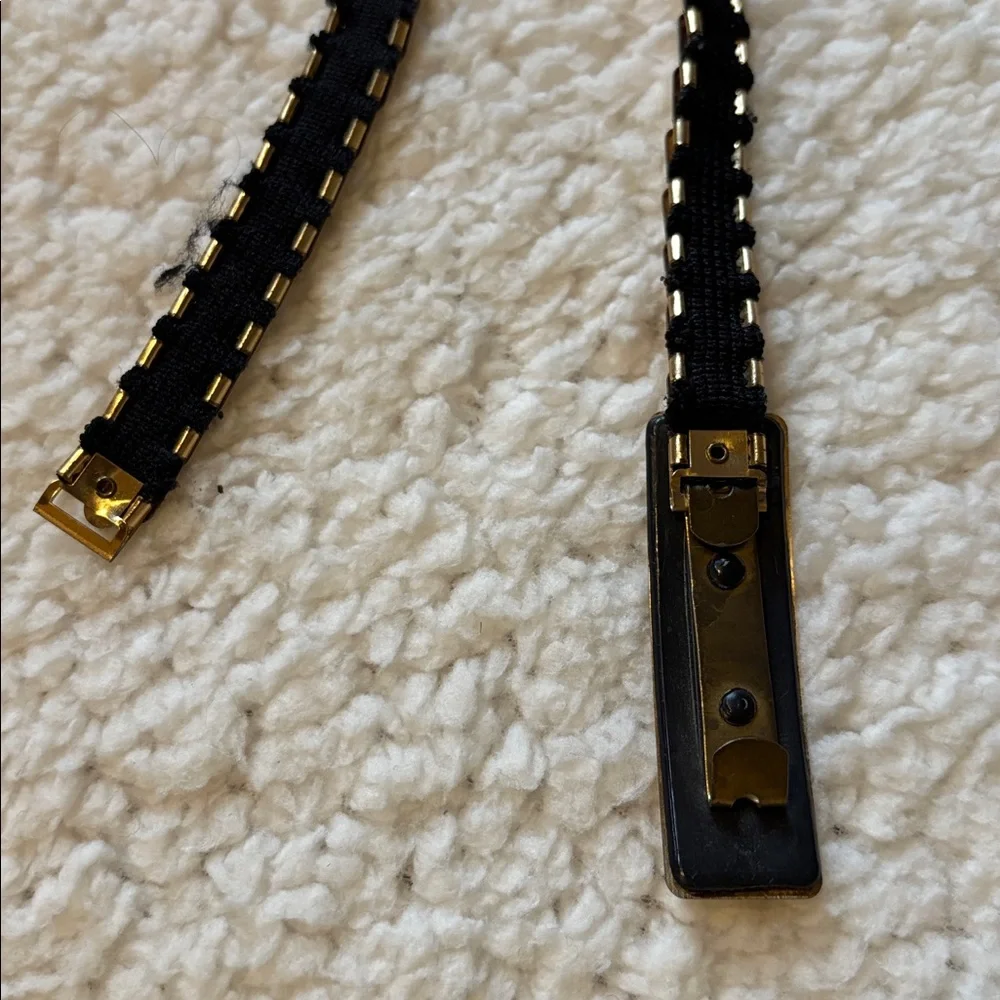 N/A stylish gold