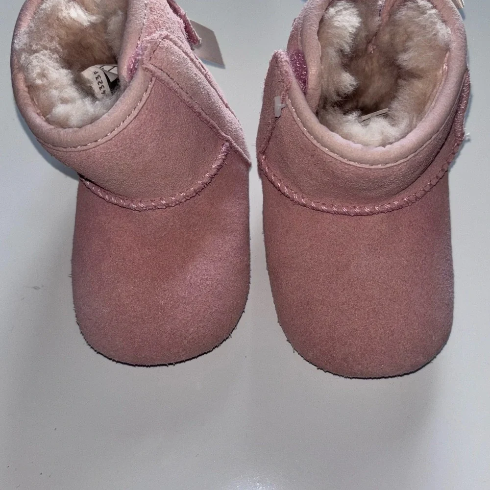 UGG boots color