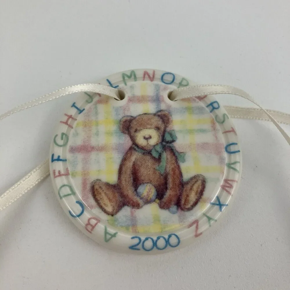 Longaberger includes tie