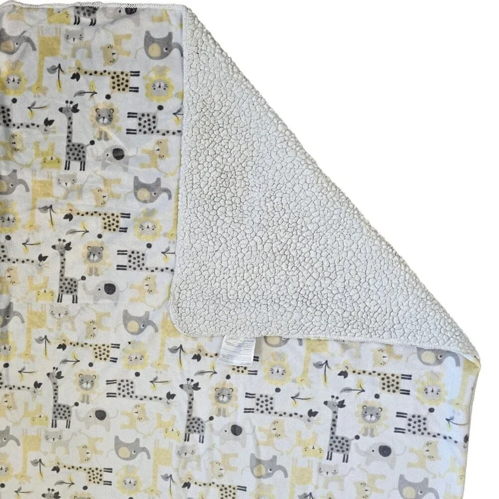 SL Home Fashions Jungle‎ Safari Blanket Yellow Gray Giraffe Print Sherpa Backing