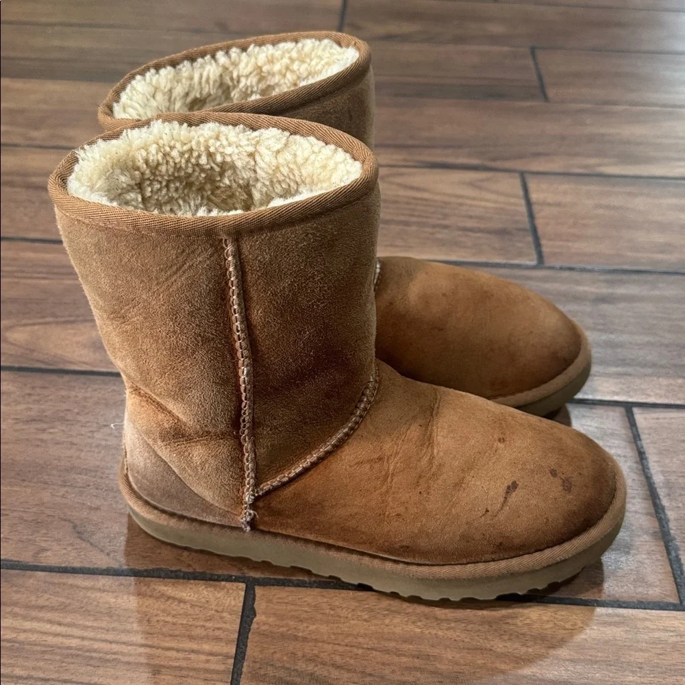 UGG Classic chestnut half calf boots size 7