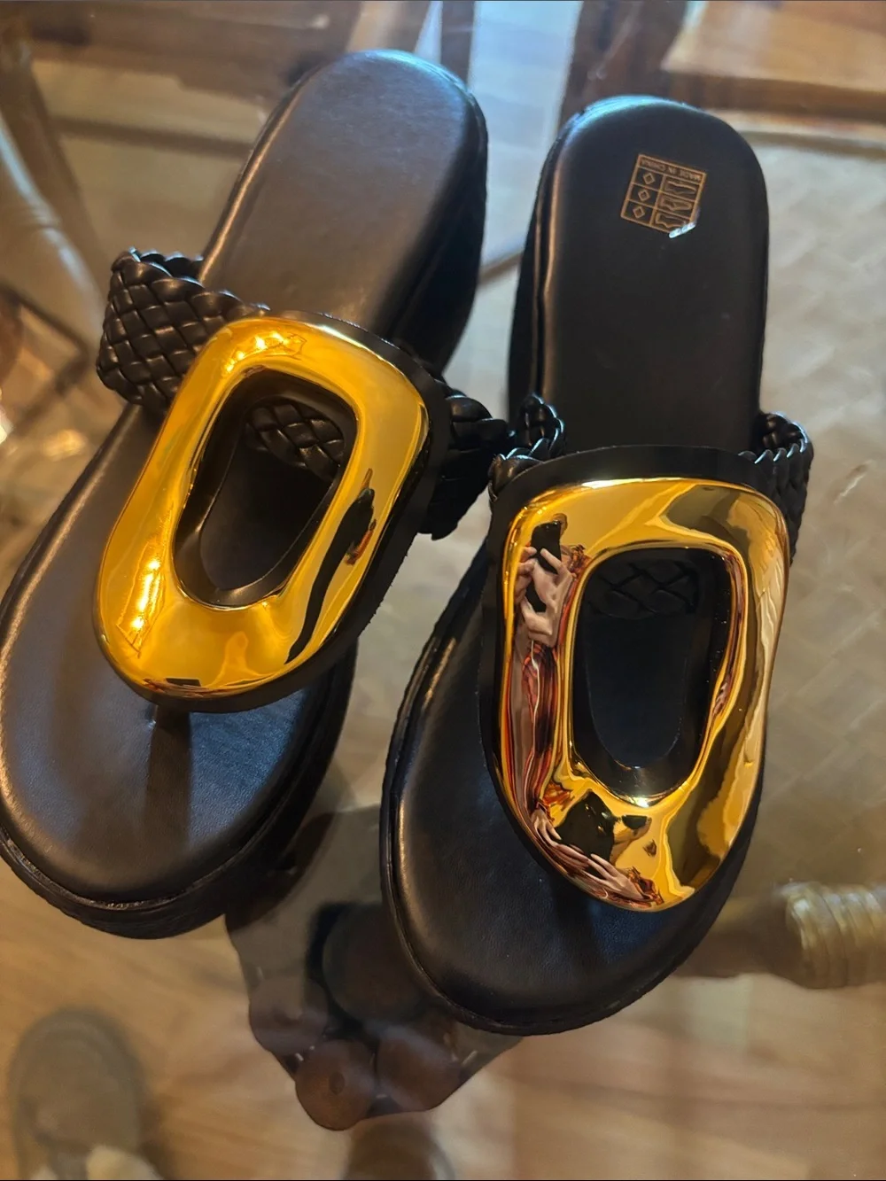 N/A stylish black