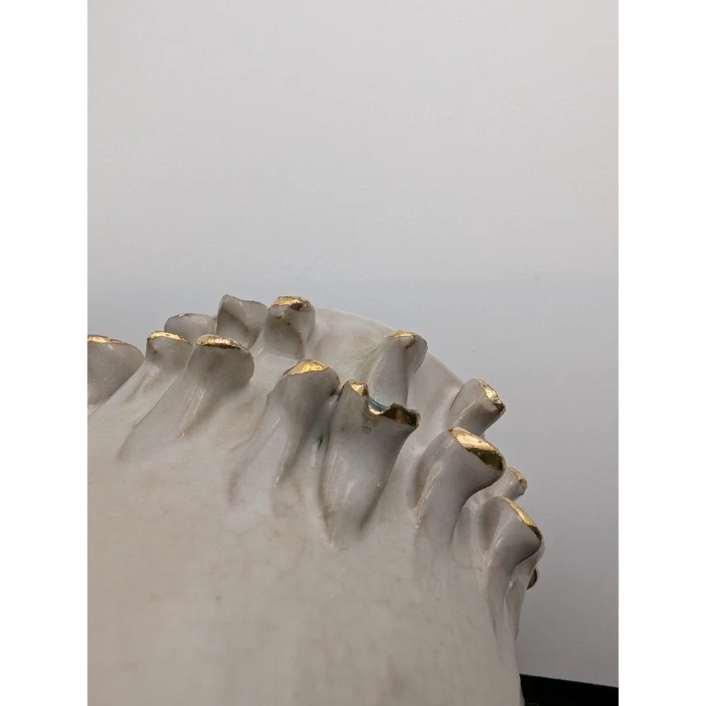 Unmarked barnacle sea