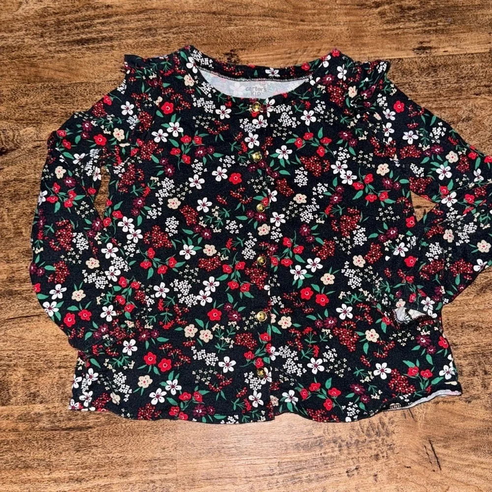 Floral top with gold buttons size 6/6x
