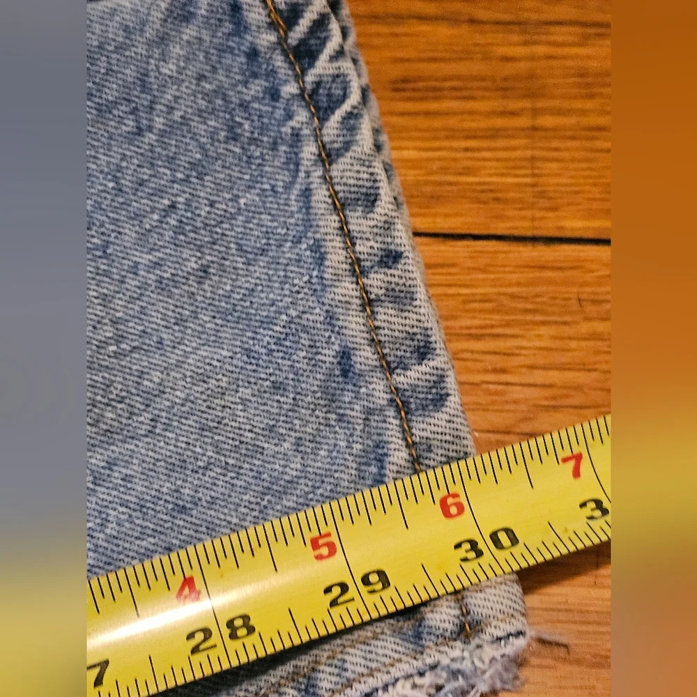 Levis pre loved