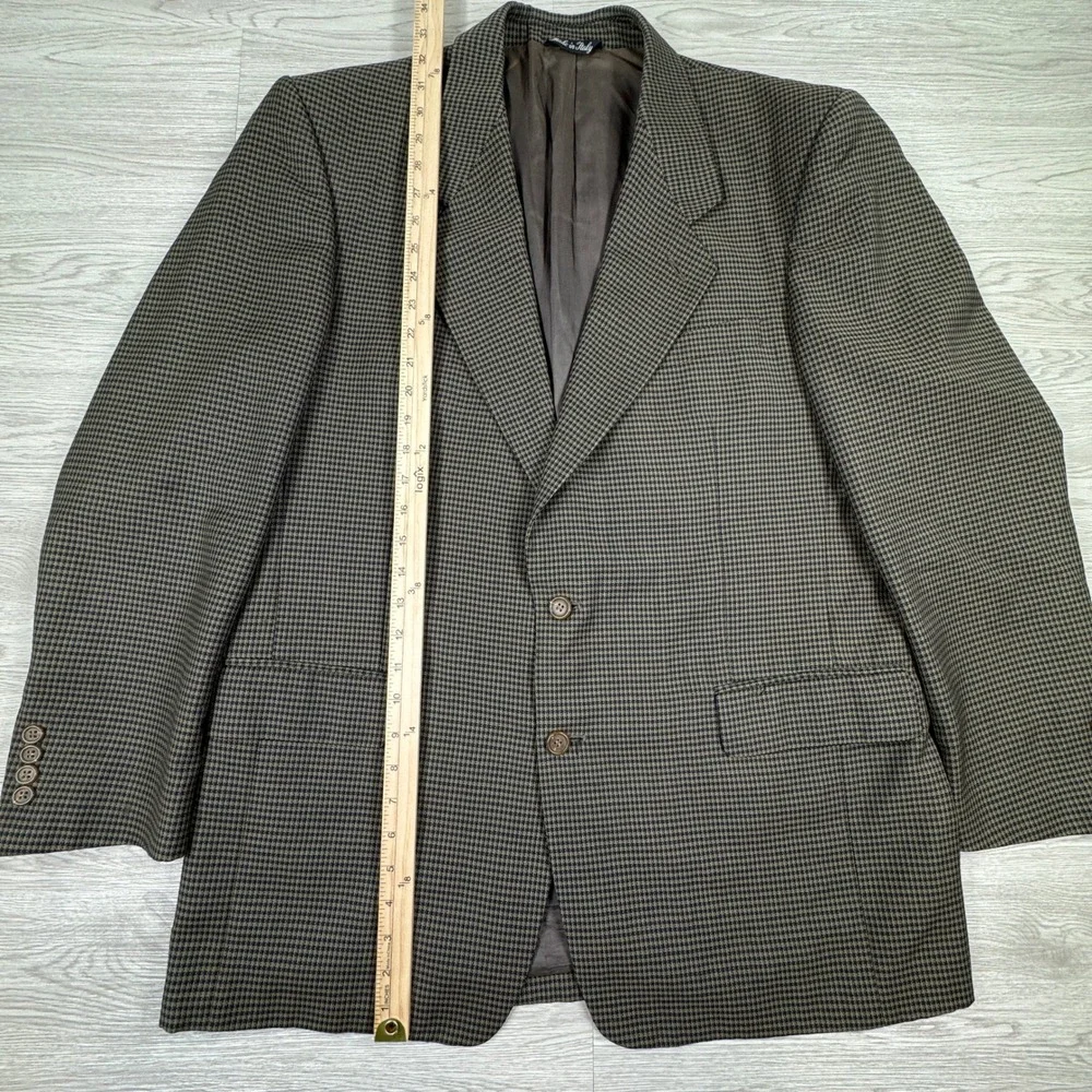 Roberto Villini *orders ship
