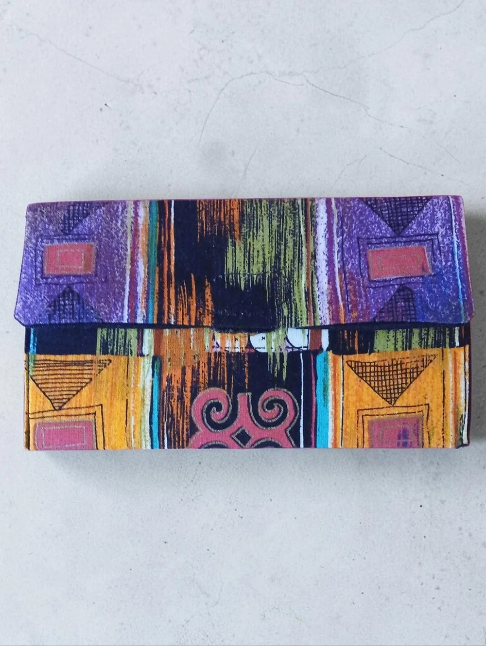 N/A bold colorful