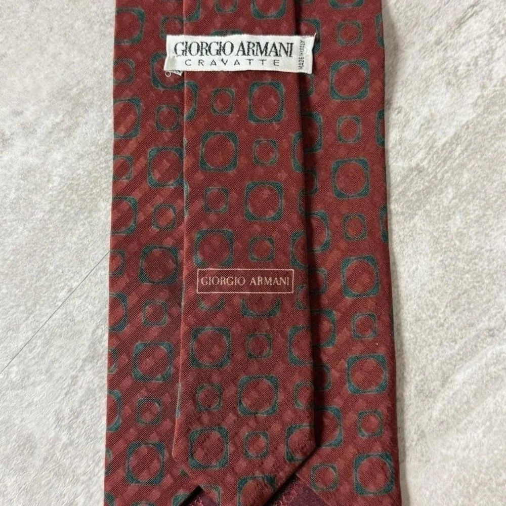 Georgio Armani Cravette Mens 100% Silk Neck Tie Geometric Print Italy‎