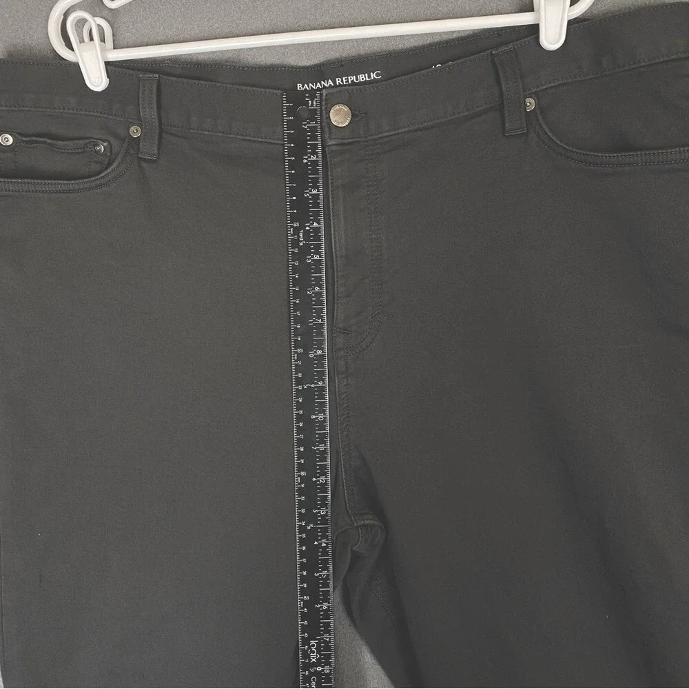 Banana Republic Traveler Jeans Men's 42x29 Skinny Fit Dark Grey‎ Stretch Comfort