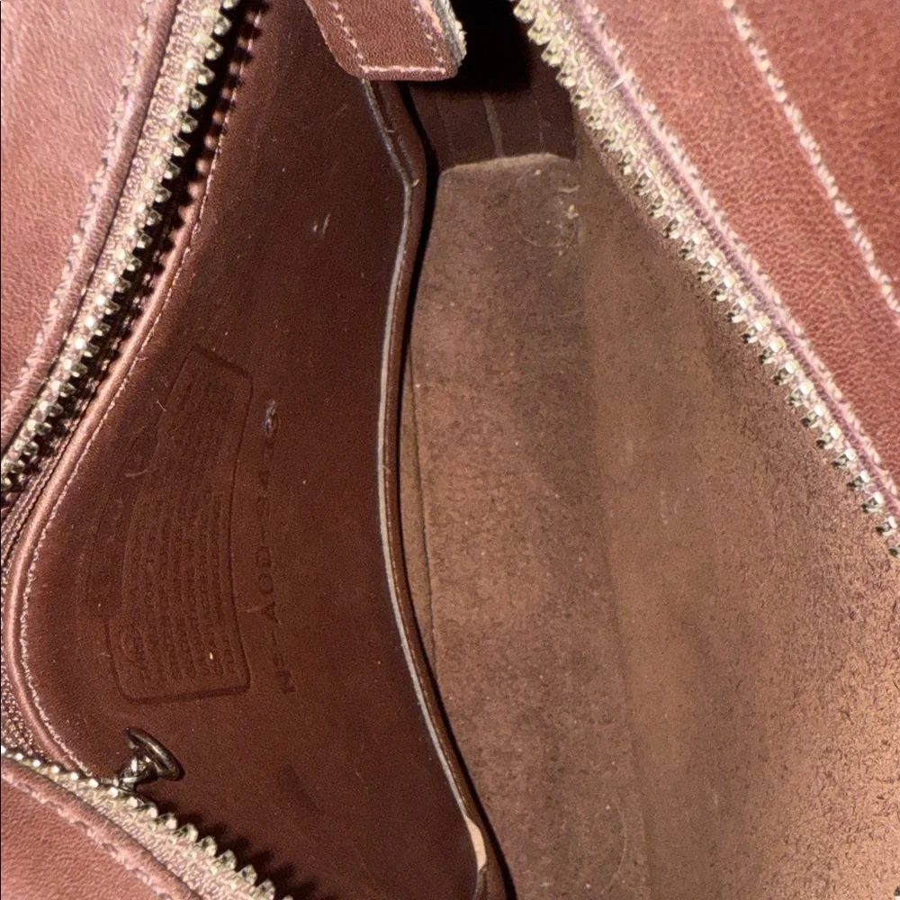 Coach elegant dark