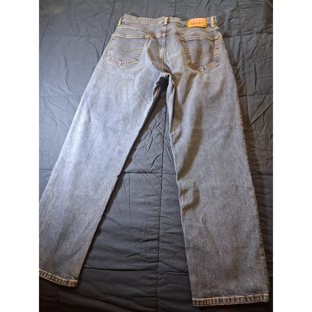 Levis levi 550