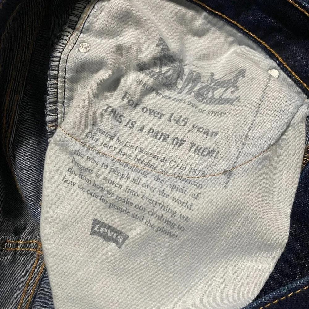Levis description great
