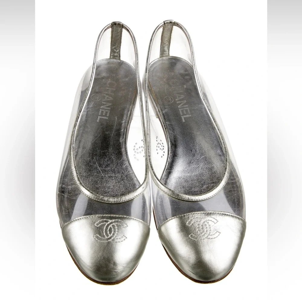 CHANEL authentic slingback