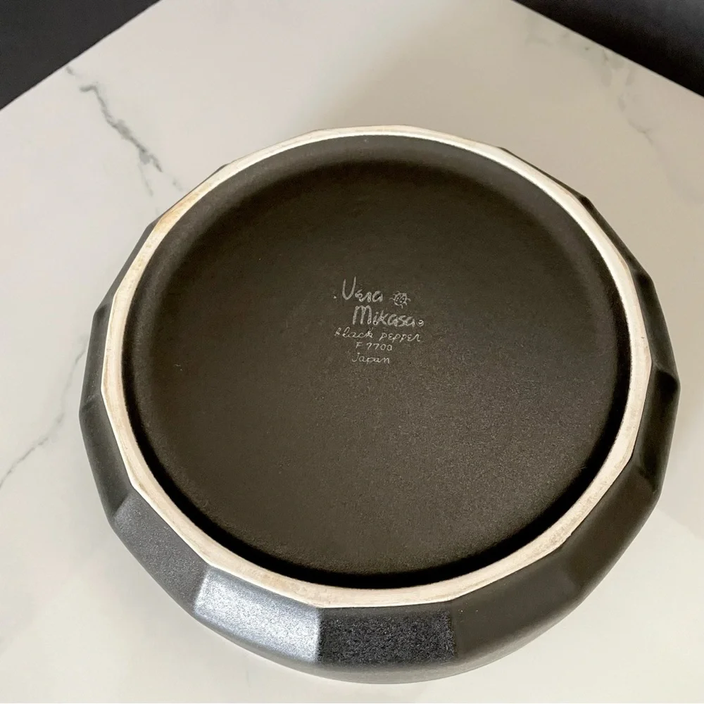 Mikasa black pepper