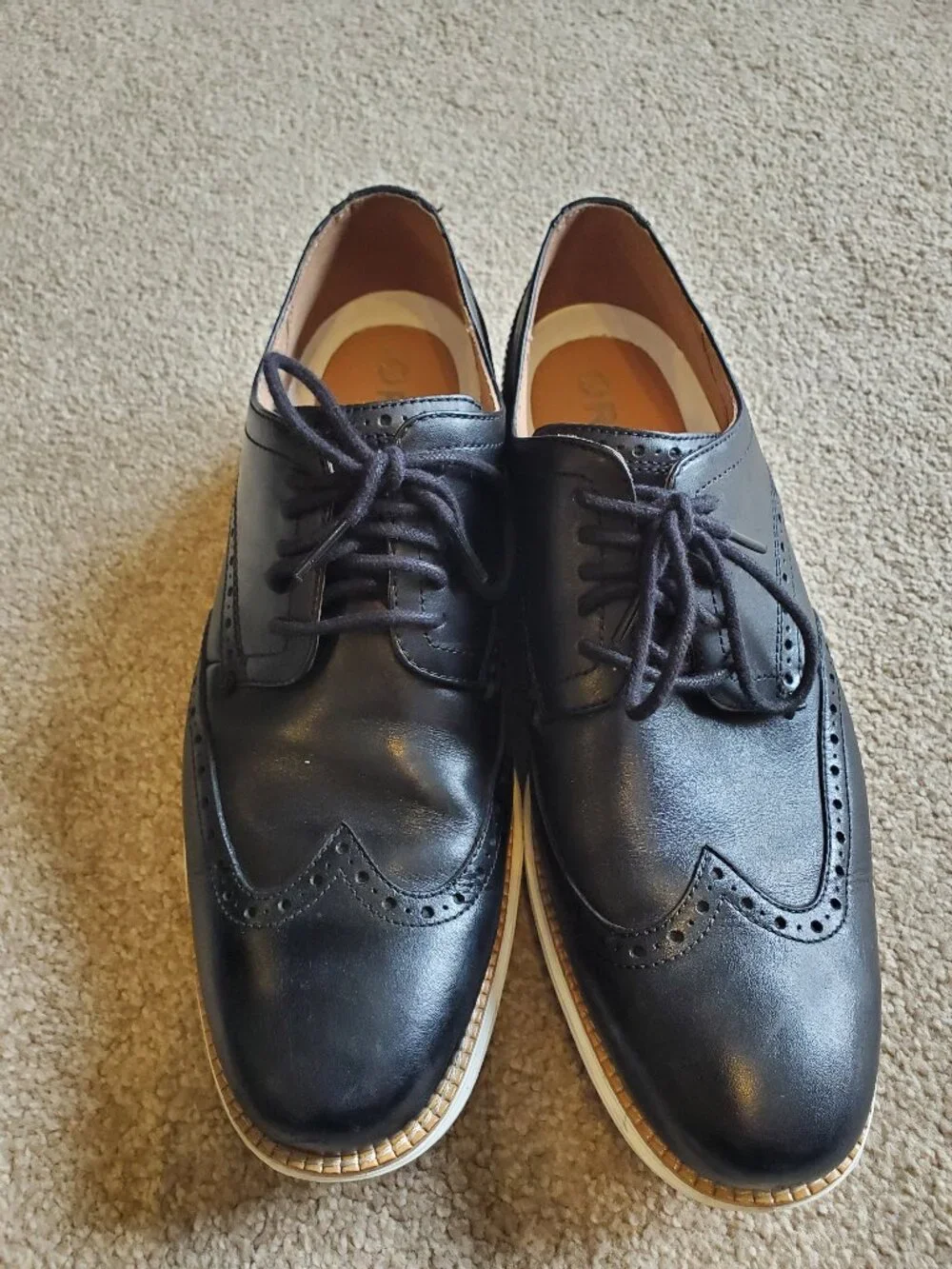 COLE HAAN Black Leather Shortwing Oxfords • White Sole • Size 10.5