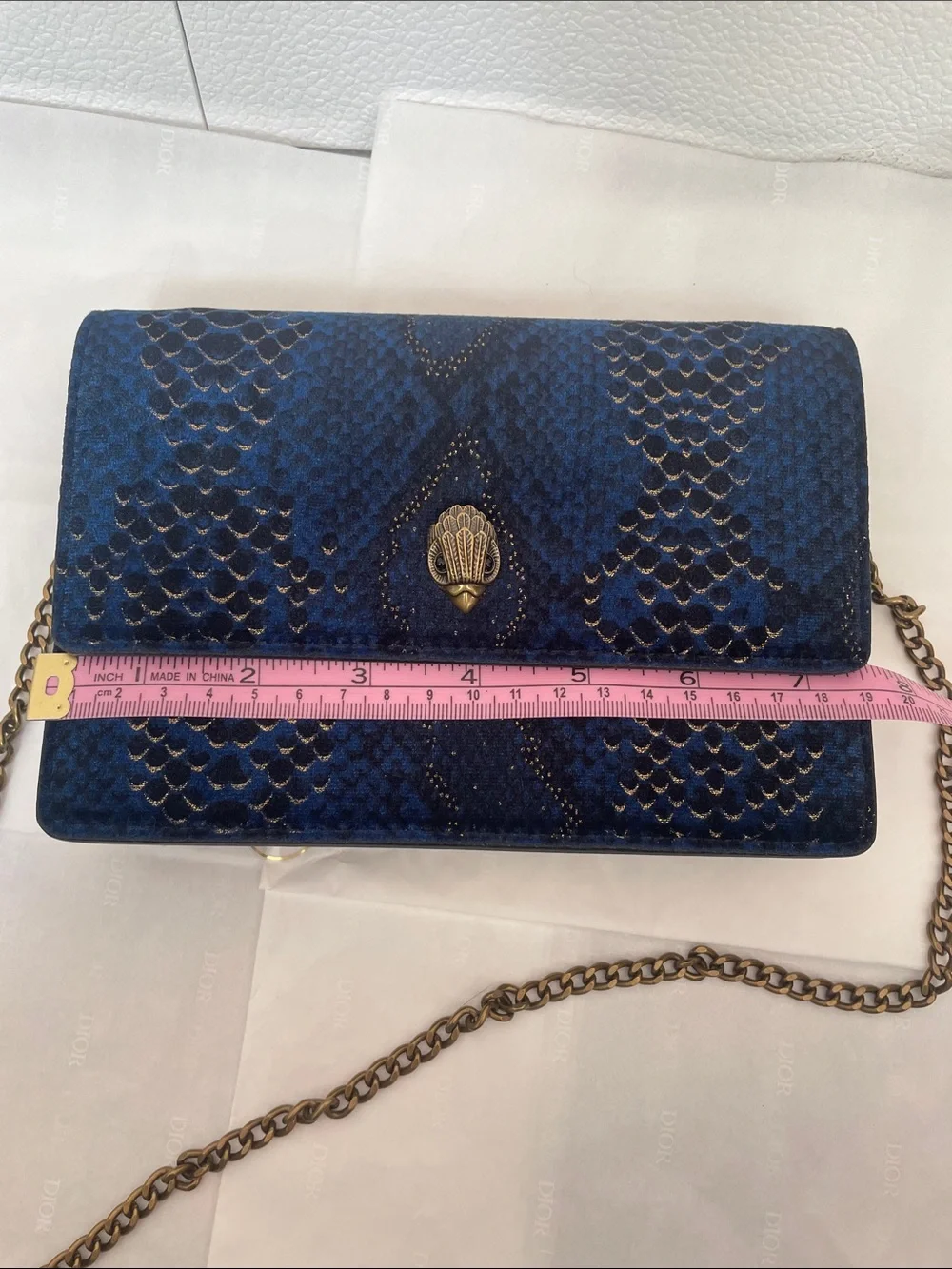 Kurt Geiger chain signature