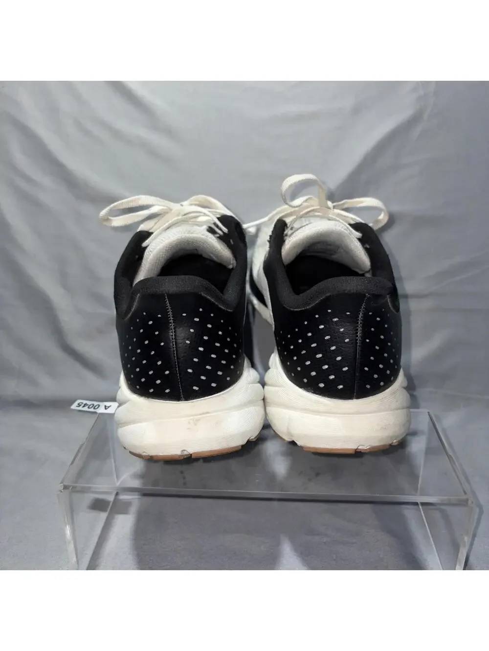 Brooks anthem sneaker