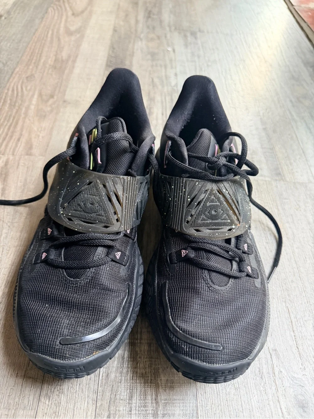 Kyrie Irving Nike Basketball shoes
