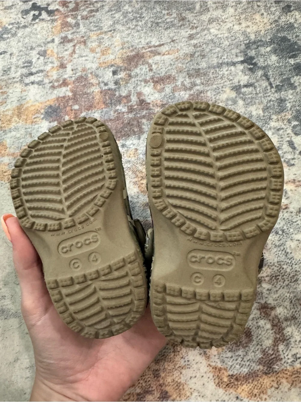 CROCS classic popular