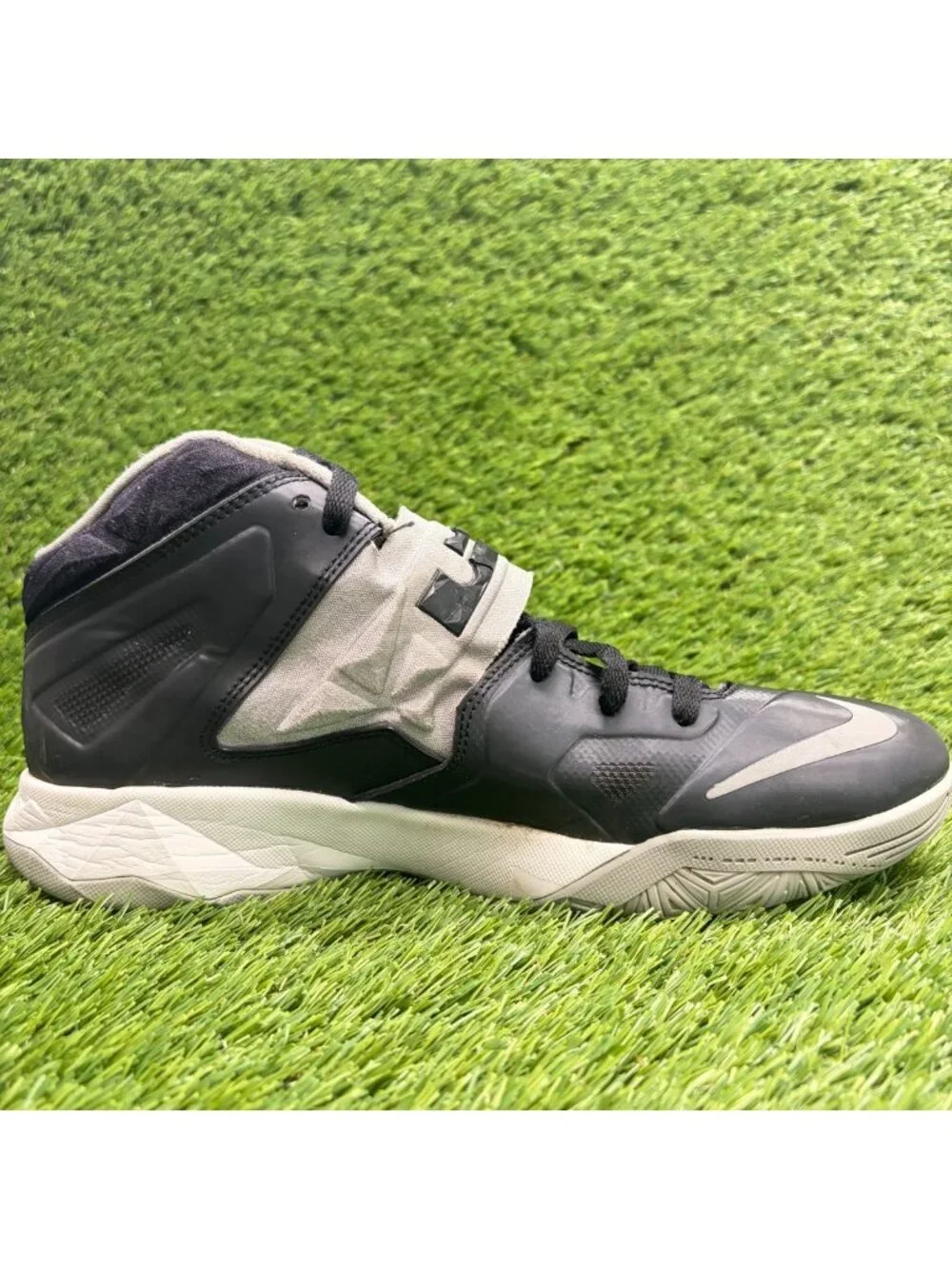 Nike please review