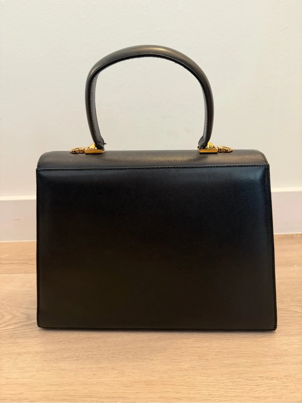 Salvatore Ferragamo classic black