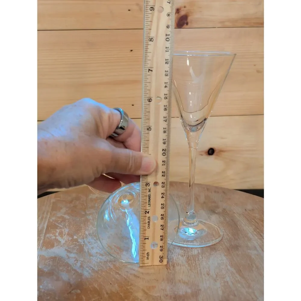Grey Goose serve cocktails