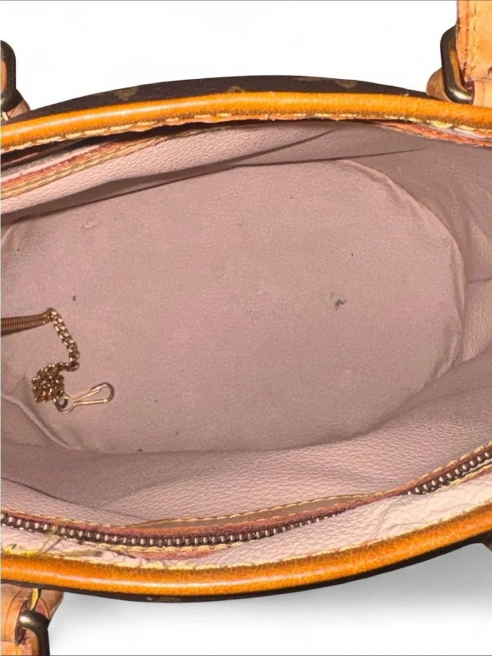 AUTHENTIC and DISCONTINUED Louis Vuitton Monogram Bucket Bag
