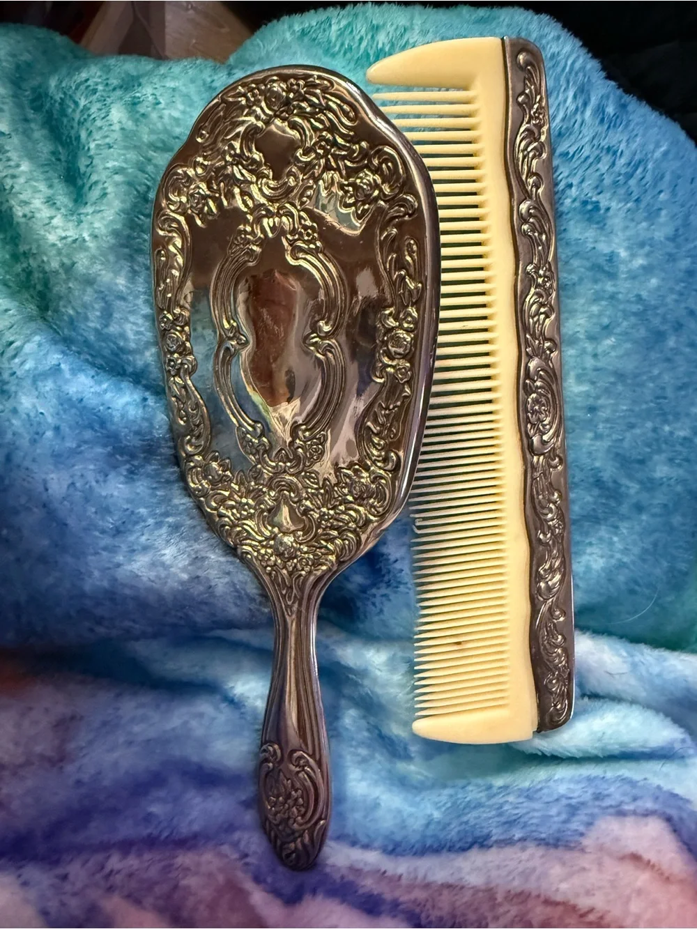 N/A decorative silver
