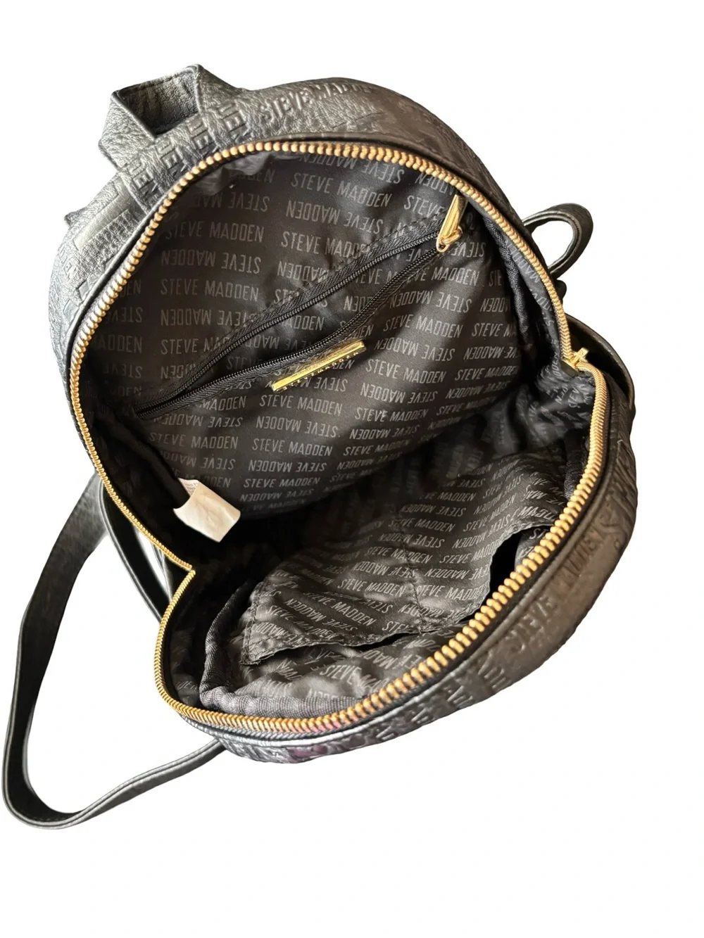 Steve Madden compact embossed