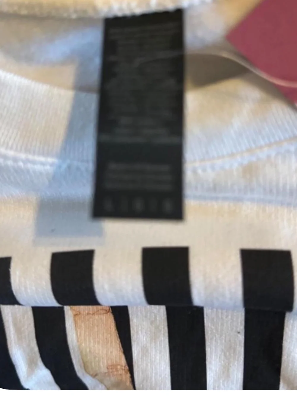 Source Unknown white crewneck