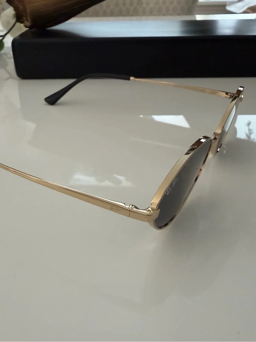 Ray-Ban sleek ray