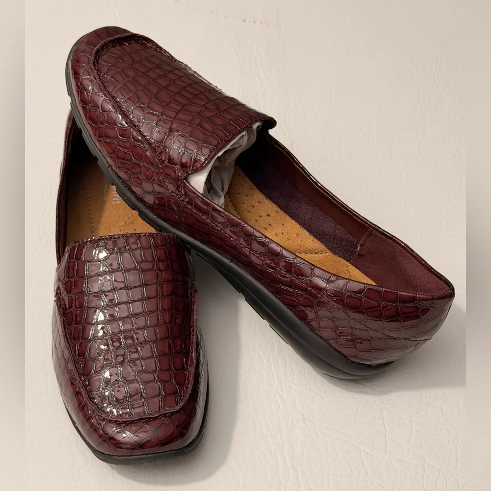 Easy Spirit chic burgundy
